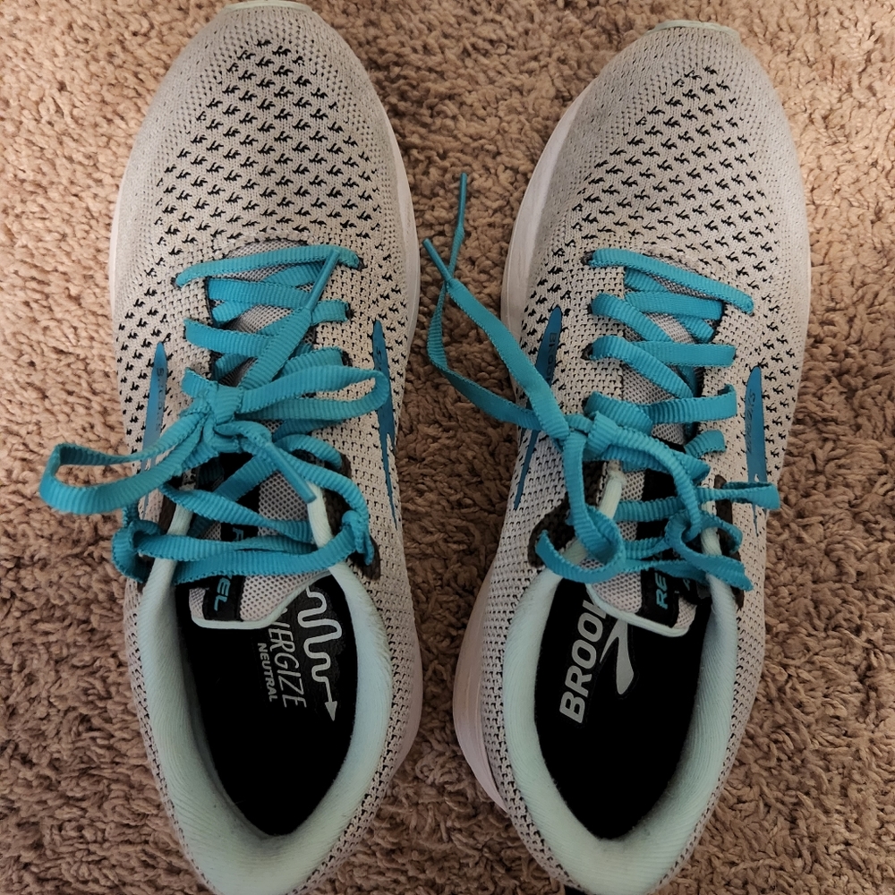 Brooks revel 4
